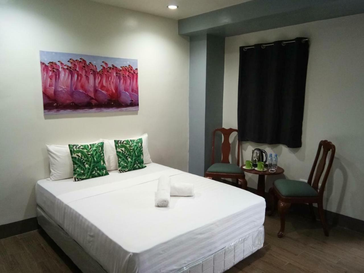 Mca Suites By Hiverooms Cebu Buitenkant foto