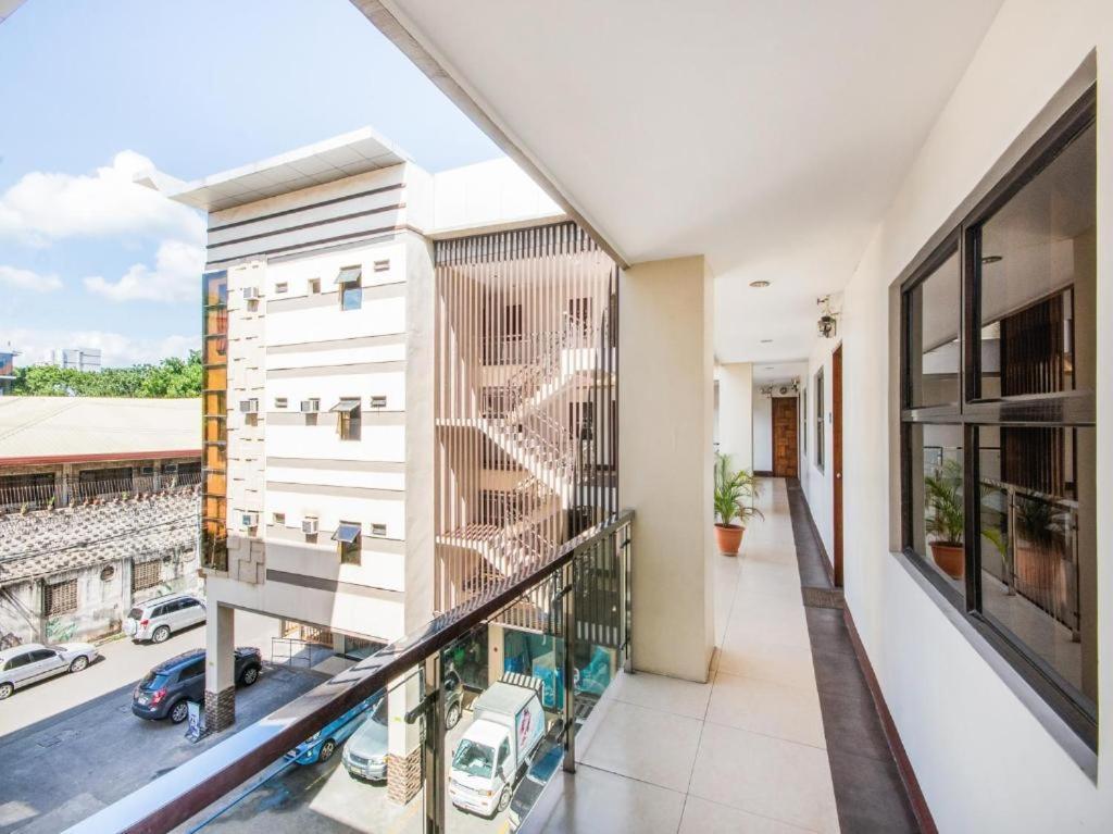 Mca Suites By Hiverooms Cebu Buitenkant foto